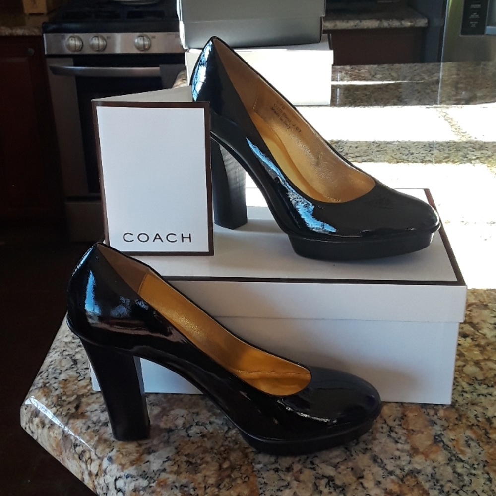 Coach pumps